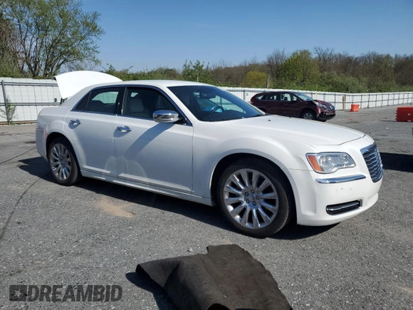 2014 Chrysler 300 z VIN 2C3CCAAG5EH343013, wystawiony jako Copart lot #54422505 z przebiegiem 86 036 mil mil oraz Szkody całkowita. Historia ofert i sprzedaży dostępna na DreamBid. Obrazek 4.