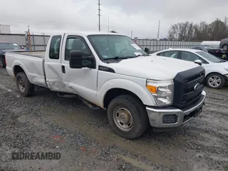 2016 Ford Super Duty F-250 SRW XLT with VIN 1FT7X2A60GEB28826, listed as a IAAI auction lot 41312182 with 141,149 mi miles. Bid and sale history available at carsss.com. Image 1.