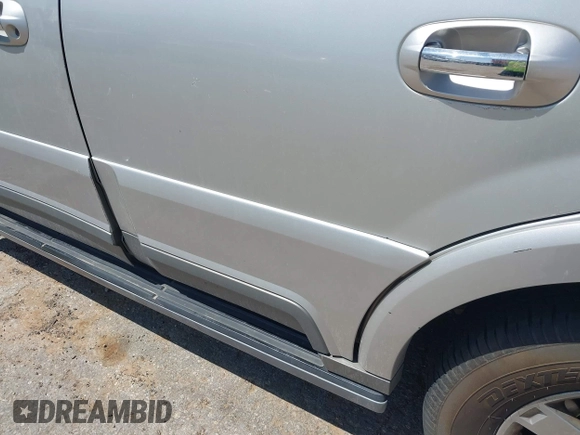 2004 Lincoln Navigator Luxury with VIN 5LMFU28R24LJ07741, listed as a IAAI auction lot 41999357 with 280,761 mi miles and . Bid and sale history available at DreamBid. Image 6.