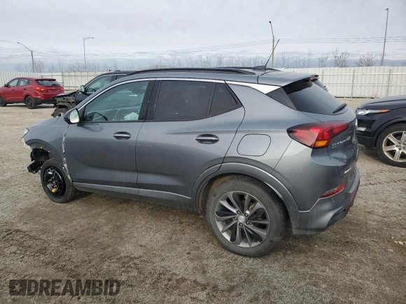 2022 Buick Encore GX Essence с VIN KL4MMGSL4NB041307, выставлен на аукционе Copart как лот 53014545 с пробегом 79 359 миль миль и Списание • Salvage title. История ставок и продаж доступна на DreamBid. Изображение 2.