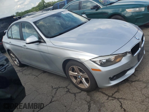 2013 BMW 3 Series 328i xDrive z VIN WBA3B5C54DJ598845, wystawiony jako Copart lot #62359705 z przebiegiem 116 699 mil mil oraz Szkoda całkowita • Salvage title. Historia ofert i sprzedaży dostępna na DreamBid. Obrazek 4.