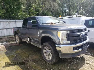 2017 Ford F-350 Platinum z VIN 1FT8W3BT4HEB75893, wystawiony jako Copart lot #58152095 z przebiegiem 167 091 mil mil oraz Szkoda całkowita • Salvage title. Historia ofert i sprzedaży dostępna na DreamBid. Obrazek 4.