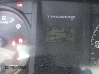 2017 Toyota Tacoma SR z VIN 5TFRX5GN9HX093461, wystawiony jako IAAI lot #41892559 z przebiegiem 159 986 mil mil oraz . Historia ofert i sprzedaży dostępna na DreamBid. Obrazek 16.