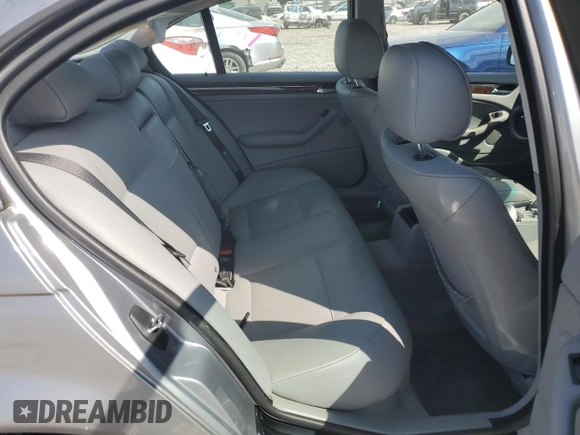 2005 BMW 3 Series 325i with VIN WBAET37415NJ84914, listed as a Copart auction lot 69404704 with 175,029 mi miles and Salvage Title. Bid and sale history available at carsss.com. Image 10.