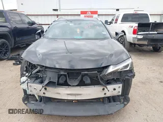 2019 Lexus UX 200 z VIN JTHY3JBH4K2006358, wystawiony jako IAAI lot #41541846 z przebiegiem 120 809 mil mil oraz . Historia ofert i sprzedaży dostępna na DreamBid. Obrazek 6.