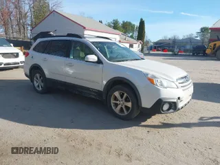 2014 Subaru Outback 2.5i Limited with VIN 4S4BRCNCXE3301122, listed as a IAAI auction lot 42072129 with 245,203 mi miles. Bid and sale history available at carsss.com. Image 1.