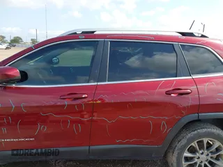 2019 Jeep Cherokee Latitude Plus with VIN 1C4PJLLBXKD444248, listed as a IAAI auction lot 42383148 with 114,532 mi miles and . Bid and sale history available at DreamBid. Image 14.