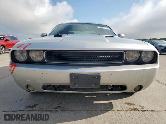 2012 Dodge Challenger SXT Plus z VIN 2C3CDYAGXCH124857, wystawiony jako Copart lot #58558045 z przebiegiem 188 345 mil mil oraz Czysty tytuł • Clean title. Historia ofert i sprzedaży dostępna na DreamBid. Obrazek 5.