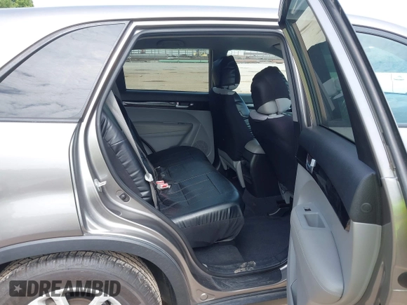 2015 Kia Sorento LX with VIN 5XYKTCA6XFG650154, listed as a IAAI auction lot 42462530 with 120,966 mi miles and . Bid and sale history available at DreamBid. Image 8.