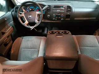 2008 Chevrolet Silverado 1500 LT w/1LT with VIN 3GCEK133X8G243480, listed as a Copart auction lot 85317584 with 299,113 mi miles and Clean Title. Bid and sale history available at carsss.com. Image 8.