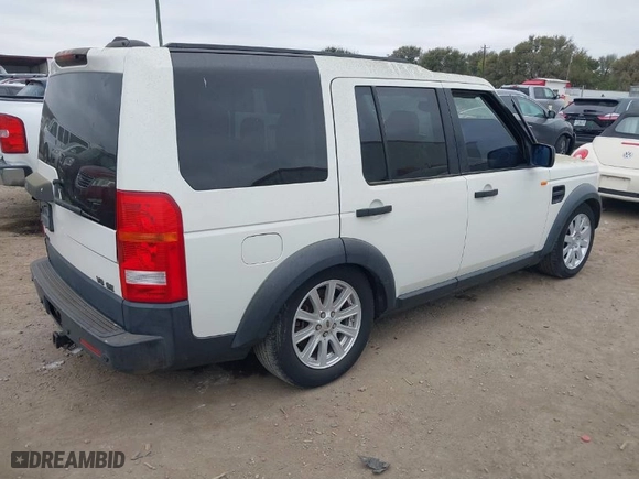 2006 Land Rover LR3 SE with VIN SALAE25446A375303, listed as a IAAI auction lot 40746056 with 252,713 mi miles. Bid and sale history available at carsss.com. Image 4.