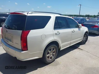 2007 Cadillac SRX with VIN 1GYEE637270127372, listed as a IAAI auction lot 42097903 with 189,893 mi miles. Bid and sale history available at carsss.com. Image 4.