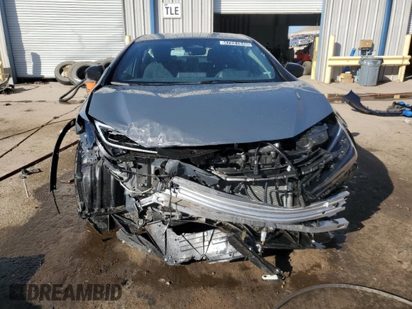 2024 Toyota Prius LE z VIN JTDACAAU2R3028428, wystawiony jako Copart lot #47221845 z przebiegiem Nie podano mil oraz Nie do naprawy • Non repairable. Historia ofert i sprzedaży dostępna na DreamBid. Obrazek 5.