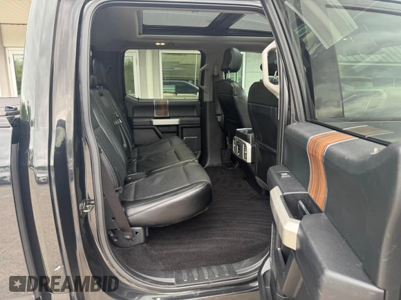 2015 Ford F-150 XLT z VIN 1FTEW1EF4FFC63993, wystawiony jako Copart lot #59420825 z przebiegiem 247 093 mil mil oraz Czysty tytuł • Clean title. Historia ofert i sprzedaży dostępna na DreamBid. Obrazek 6.
