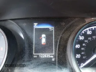 2022 Toyota Camry SE z VIN 4T1G11AK2NU499302, wystawiony jako IAAI lot #42233378 z przebiegiem 122 635 mil mil oraz . Historia ofert i sprzedaży dostępna na DreamBid. Obrazek 7.