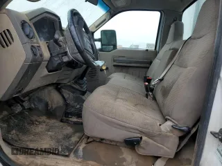 2008 Ford F-250 z VIN 1FDNF21508EE31135, wystawiony jako Copart lot #54377625 z przebiegiem 135 755 mil mil oraz Szkoda całkowita • Salvage title. Historia ofert i sprzedaży dostępna na DreamBid. Obrazek 7.