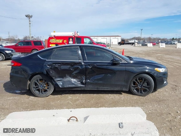 2019 Ford Fusion SE with VIN 3FA6P0HD7KR128953, listed as a IAAI auction lot 41812194 with 43,657 mi miles. Bid and sale history available at carsss.com. Image 13.