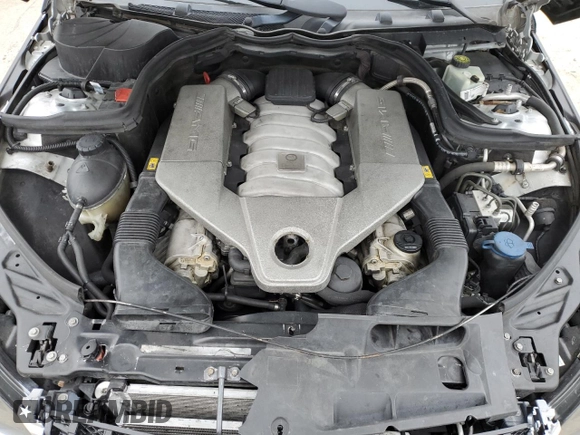 2009 Mercedes-Benz C 63 AMG with VIN WDDGF77X29F200760, listed as a Copart auction lot 42712085 with 190,527 mi miles and Salvage Title. Bid and sale history available at DreamBid. Image 11.
