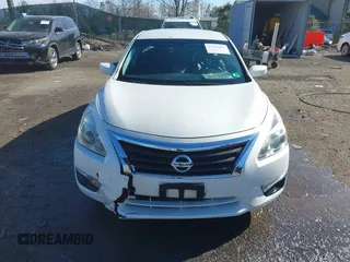 2013 Nissan Altima SV with VIN 1N4AL3APXDN544741, listed as a IAAI auction lot 41435981 with 18,990 mi miles and . Bid and sale history available at carsss.com. Image 12.