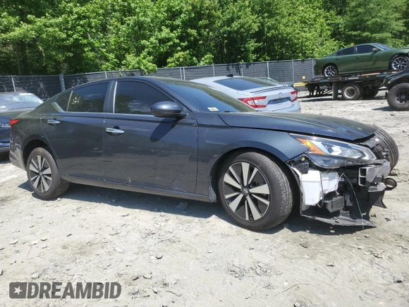 2022 Nissan Altima SV z VIN 1N4BL4DVXNN302361, wystawiony jako Copart lot #57465925 z przebiegiem 62 003 mil mil oraz Szkoda całkowita • Salvage title. Historia ofert i sprzedaży dostępna na DreamBid. Obrazek 4.