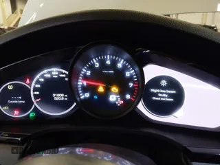 2021 Porsche Cayenne z VIN WP1AA2AY2MDA02282, wystawiony jako IAAI lot #41960123 z przebiegiem 31 608 mil mil oraz . Historia ofert i sprzedaży dostępna na DreamBid. Obrazek 7.