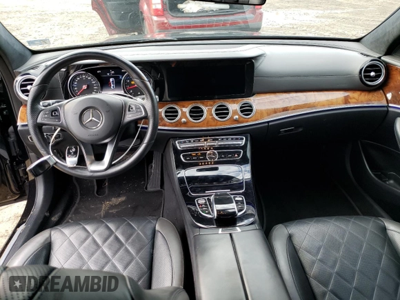 2018 Mercedes-Benz E-Class E 300 with VIN WDDZF4JBXJA371181, listed as a Copart auction lot 68609982 with 28,860 mi miles. Bid and sale history available at carsss.com. Image 8.