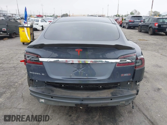 2016 Tesla Model S 90D с VIN 5YJSA1E45GF143853, выставлен на аукционе IAAI как лот 42097333 с пробегом 86 672 миль миль и . История ставок и продаж доступна на DreamBid. Изображение 17.