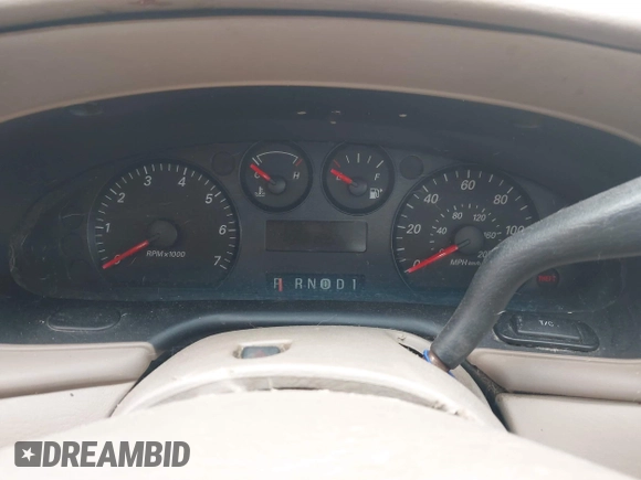 2005 Ford Taurus SE с VIN 1FAHP53285A177492, выставлен на аукционе IAAI как лот 42490543 с пробегом Не указан миль и . История ставок и продаж доступна на DreamBid. Изображение 7.