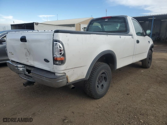 1998 Ford F-150 Standard with VIN 1FTZF18W6WKC03783, listed as a Copart auction lot 86201354 with 160,000 mi miles and Salvage Title. Bid and sale history available at carsss.com. Image 3.