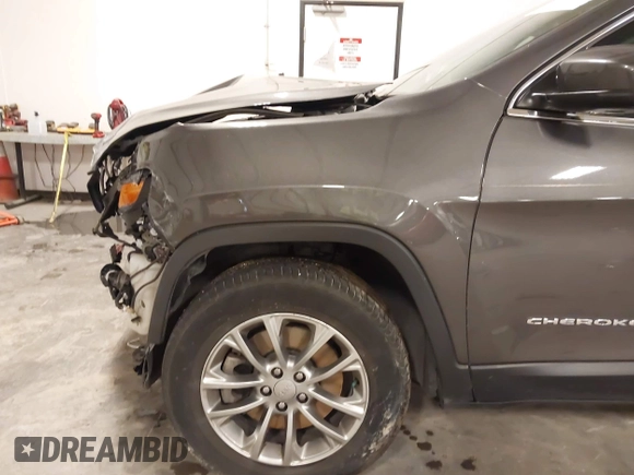 2019 Jeep Cherokee Altitude with VIN 1C4PJMLB2KD287336, listed as a IAAI auction lot 42230374 with 107,785 mi miles and . Bid and sale history available at DreamBid. Image 17.