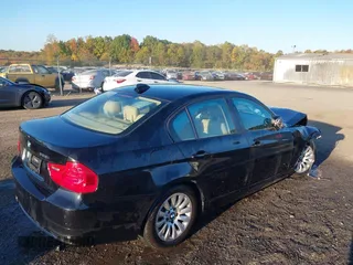 2009 BMW 3 Series 328i z VIN WBAPH57539NL80633, wystawiony jako IAAI lot #41851231 z przebiegiem 65 598 mil mil oraz . Historia ofert i sprzedaży dostępna na DreamBid. Obrazek 4.