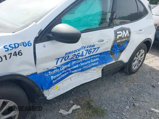 2025 Ford Escape Active z VIN 1FMCU0GNXSUA45604, wystawiony jako IAAI lot #42136960 z przebiegiem 4 161 mil mil oraz . Historia ofert i sprzedaży dostępna na DreamBid. Obrazek 6.