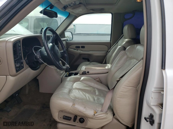 2001 Chevrolet Tahoe LT with VIN 1GNEK13T61J285818, listed as a Copart auction lot 48903455 with 131,901 mi miles and Salvage Title. Bid and sale history available at carsss.com. Image 7.