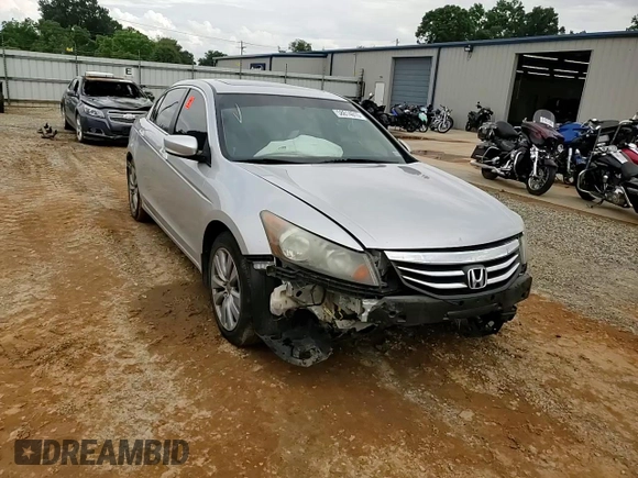 2012 Honda Accord EX z VIN 1HGCP2F78CA008291, wystawiony jako Copart lot #58614015 z przebiegiem 183 349 mil mil oraz Szkoda całkowita • Salvage title. Historia ofert i sprzedaży dostępna na DreamBid. Obrazek 13.