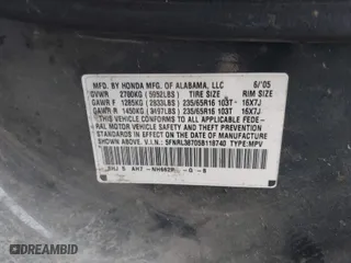 2005 Honda Odyssey EX-L with VIN 5FNRL38705B118740, listed as a IAAI auction lot 41912999 with 195,446 mi miles. Bid and sale history available at carsss.com. Image 9.