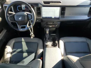 2023 Ford Bronco with VIN 1FMEE5DP0PLB97820, listed as a Copart auction lot 50392985 with 29,950 mi miles and Salvage Title. Bid and sale history available at DreamBid. Image 8.