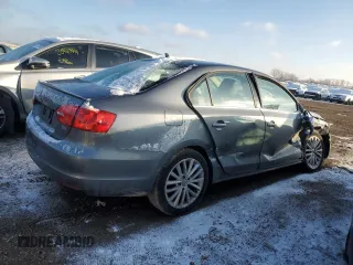 2014 Volkswagen Jetta SEL z VIN 3VWL17AJ6EM438176, wystawiony jako Copart lot #85081294 z przebiegiem 108 420 mil mil oraz Szkoda całkowita • Salvage title. Historia ofert i sprzedaży dostępna na DreamBid. Obrazek 3.