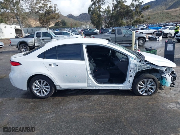 2024 Toyota Corolla Hybrid LE with VIN JTDBCMFE2R3061338, listed as a IAAI auction lot 41692872 with 21,783 mi miles. Bid and sale history available at carsss.com. Image 14.