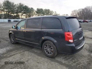 2016 Dodge Grand Caravan SXT with VIN 2C4RDGCG8GR136633, listed as a Copart auction lot 43955155 with 101,443 mi miles and Clean Title. Bid and sale history available at DreamBid. Image 2.