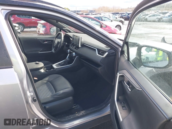 2021 Toyota RAV4 Hybrid XSE with VIN 4T3E6RFV1MU057532, listed as a IAAI auction lot 41713474 with 22,164 mi miles. Bid and sale history available at carsss.com. Image 5.
