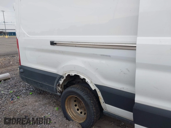 2018 Ford Transit with VIN 1FTBF4XM0JKA33058, listed as a IAAI auction lot 42466767 with 172,858 mi miles and . Bid and sale history available at DreamBid. Image 6.