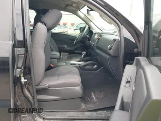 2022 Nissan Frontier S z VIN 1N6ED1CL1NN651392, wystawiony jako IAAI lot #41888997 z przebiegiem 73 835 mil mil oraz . Historia ofert i sprzedaży dostępna na DreamBid. Obrazek 5.