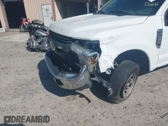 2019 Ford Super Duty F-250 SRW XL with VIN 1FT7W2A60KEC73618, listed as a IAAI auction lot 41949278 with 190,454 mi miles. Bid and sale history available at carsss.com. Image 6.