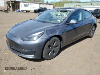 2022 Tesla Model 3 Long Range z VIN 5YJ3E1EB0NF274855, wystawiony jako Copart lot #55218685 z przebiegiem Nie podano mil oraz Szkoda całkowita • Salvage title. Historia ofert i sprzedaży dostępna na DreamBid. Obrazek 1.