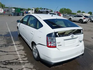 2005 Toyota Prius with VIN JTDKB20U853012517, listed as a IAAI auction lot 41996687 with 99,586 mi miles. Bid and sale history available at carsss.com. Image 3.
