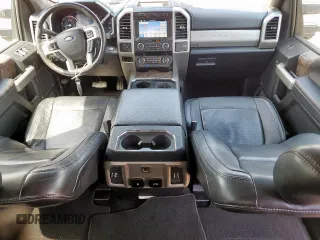 2019 Ford F-350 XL z VIN 1FT8W3DT6KEE82020, wystawiony jako Copart lot #60080755 z przebiegiem 381 486 mil mil oraz Szkoda całkowita • Salvage title. Historia ofert i sprzedaży dostępna na DreamBid. Obrazek 8.