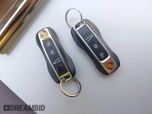 2021 Porsche Cayenne z VIN WP1AA2AY2MDA07529, wystawiony jako IAAI lot #41408743 z przebiegiem Nie podano mil oraz . Historia ofert i sprzedaży dostępna na DreamBid. Obrazek 11.