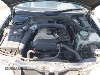 1997 Mercedes-Benz C z VIN WDBHA23EXVA514988, wystawiony jako IAAI lot #42503544 z przebiegiem 142 312 mil mil oraz . Historia ofert i sprzedaży dostępna na DreamBid. Obrazek 10.