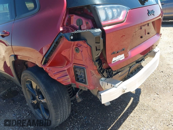 2019 Jeep Cherokee Latitude Plus with VIN 1C4PJMLB7KD384984, listed as a IAAI auction lot 42243845 with 60,914 mi miles and . Bid and sale history available at DreamBid. Image 6.