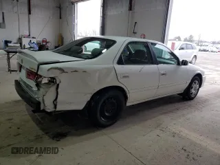 2000 Toyota Camry CE with VIN 4T1BG22K0YU961745, listed as a Copart auction lot 47946965 with 245,475 mi miles and Salvage Title. Bid and sale history available at carsss.com. Image 3.